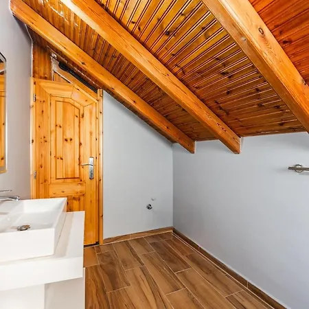 Apartment Seaview Spot By Pikhost