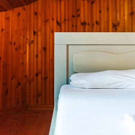 Seaview Spot By Pikhost *